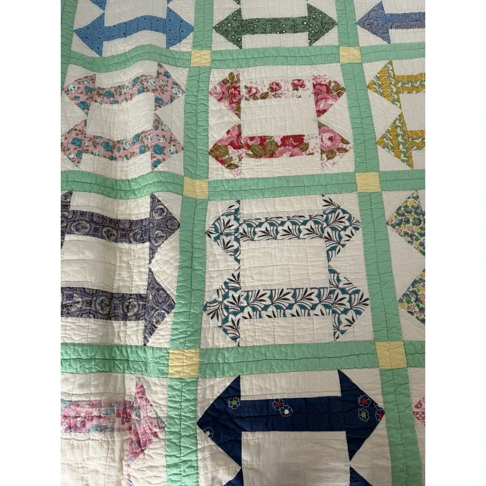 Vintage Hand Quilted Double Arrow Pattern Quilt 78x86 Feedsack c.1940s